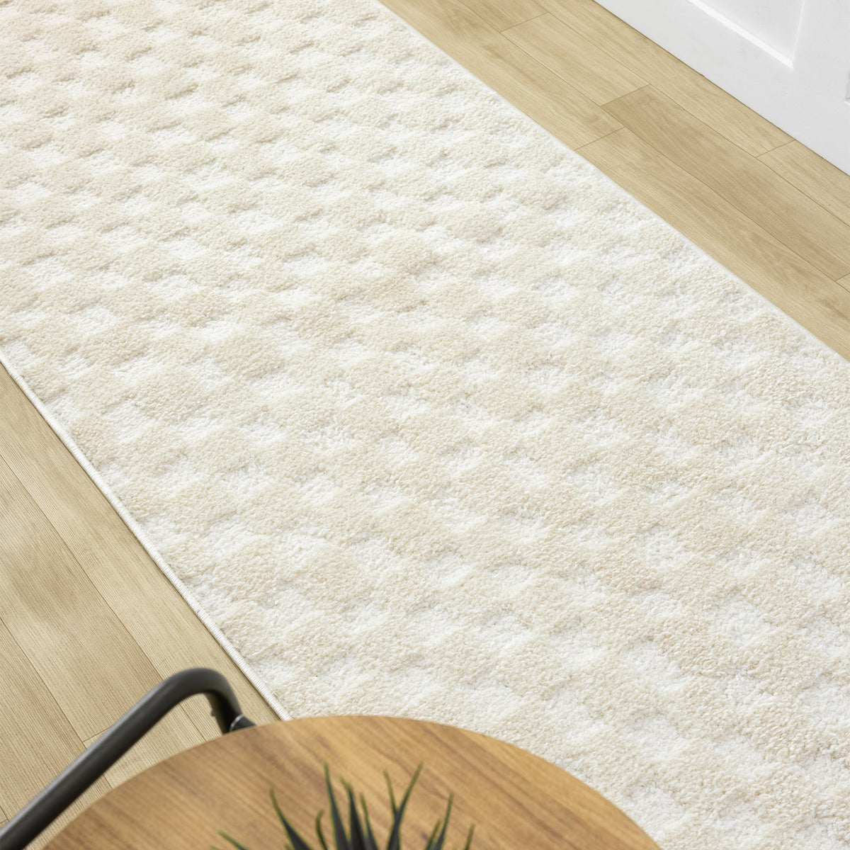 Admire 665 Linen Runner