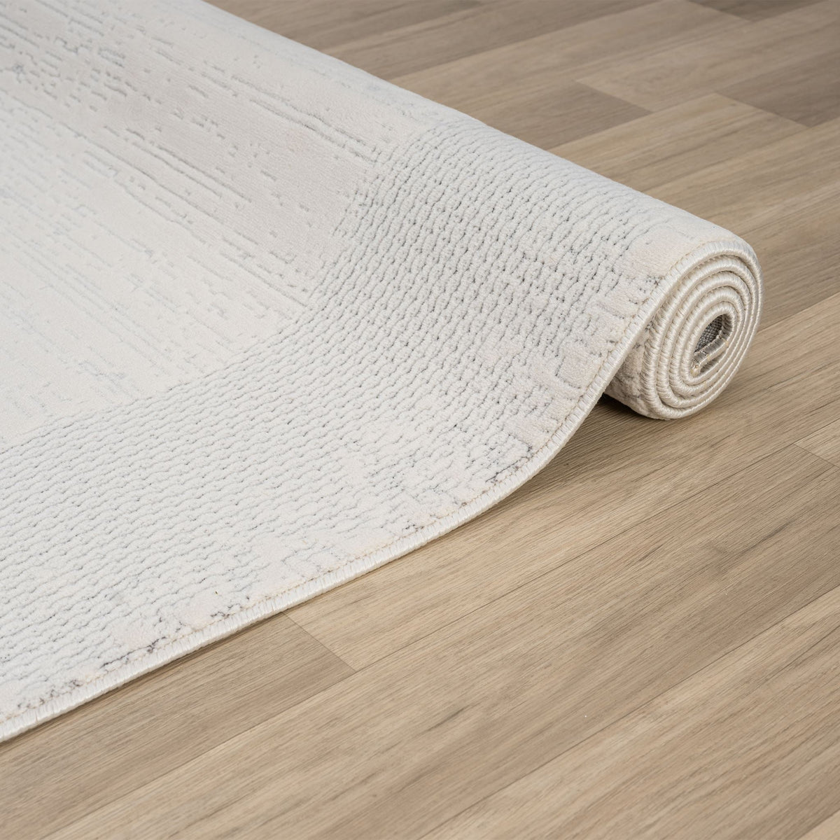 Lavish 715 Ivory Runner
