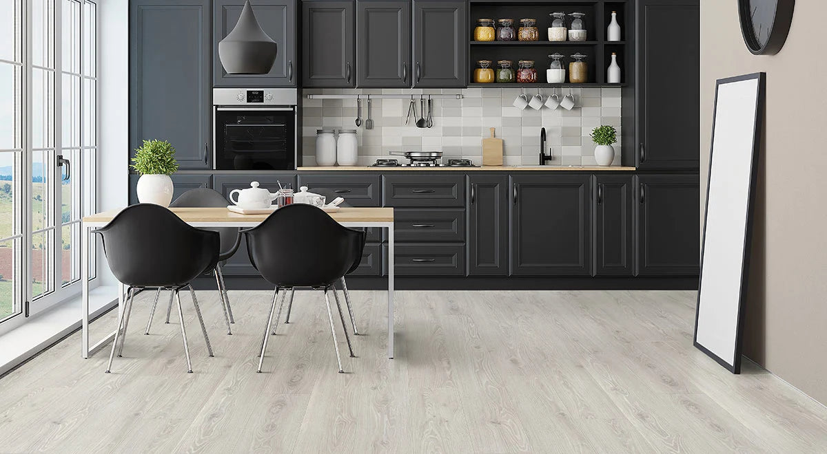 Clever Choice Hydro Merit AC4 Laminate Flooring 12mm Silvercrest Setting