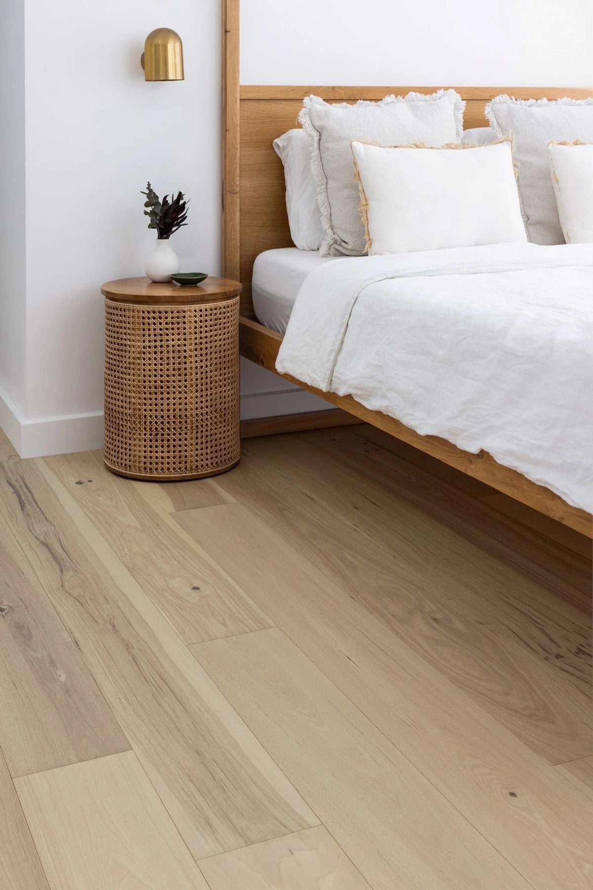 Preference Elk Falls Hickory Engineered Timber Flooring 14/2mm Roasted Vanilla Setting