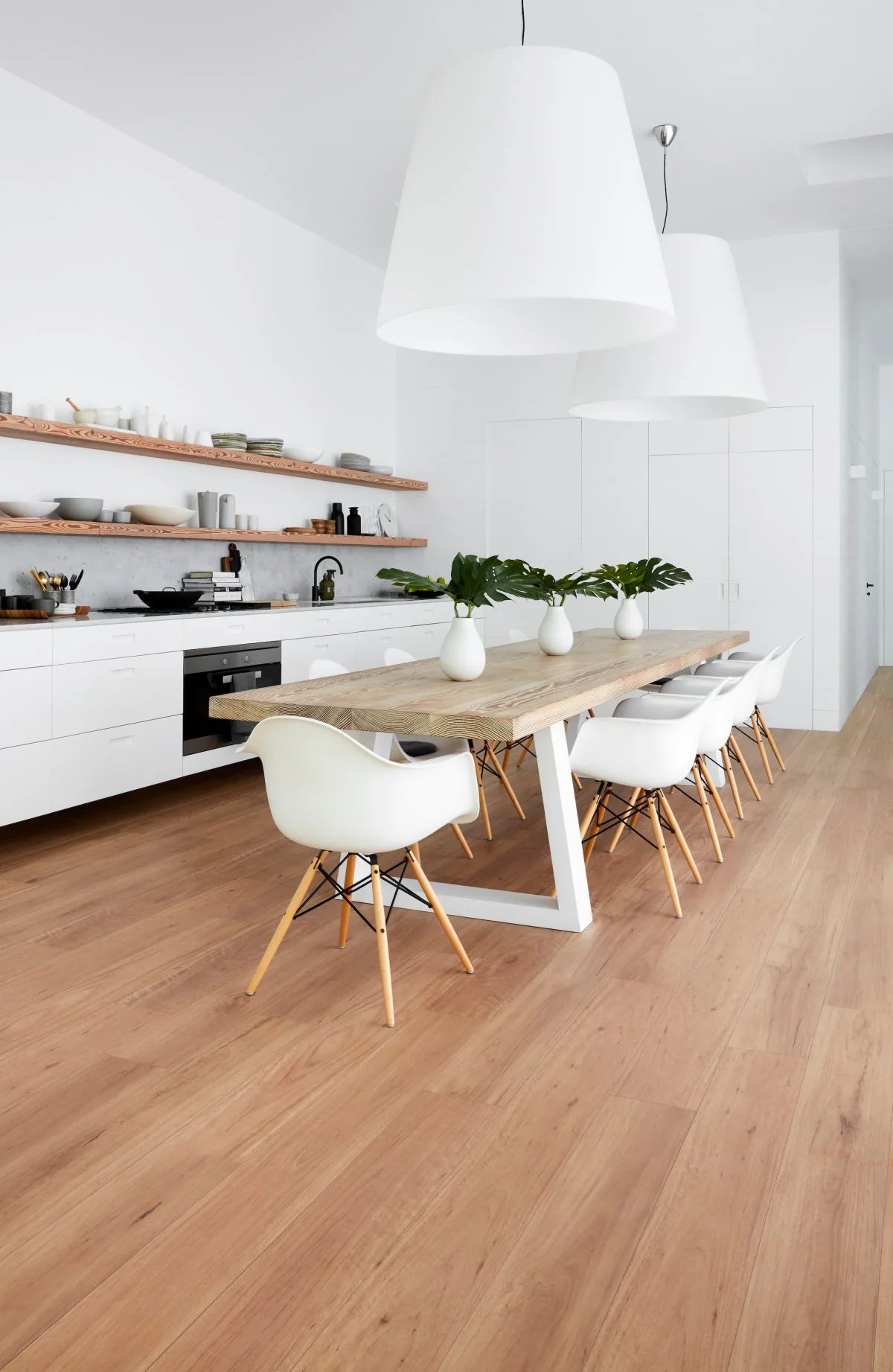 Preference Oakleaf AC3 Laminate Flooring 8mm Aged Blackbutt Setting