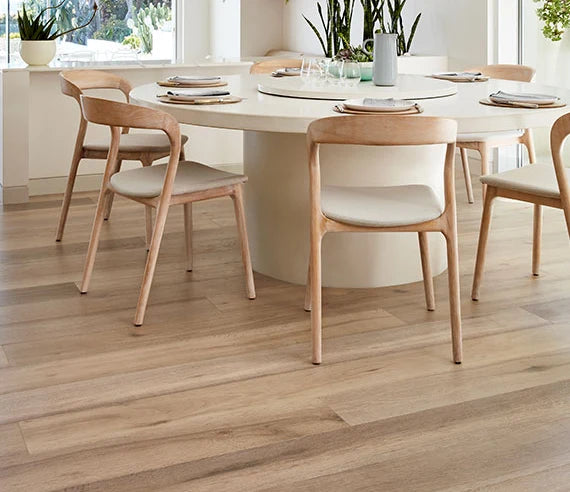 Preference Oakleaf HD PLUS AC4 Laminate Flooring 8mm Delta Sand Setting