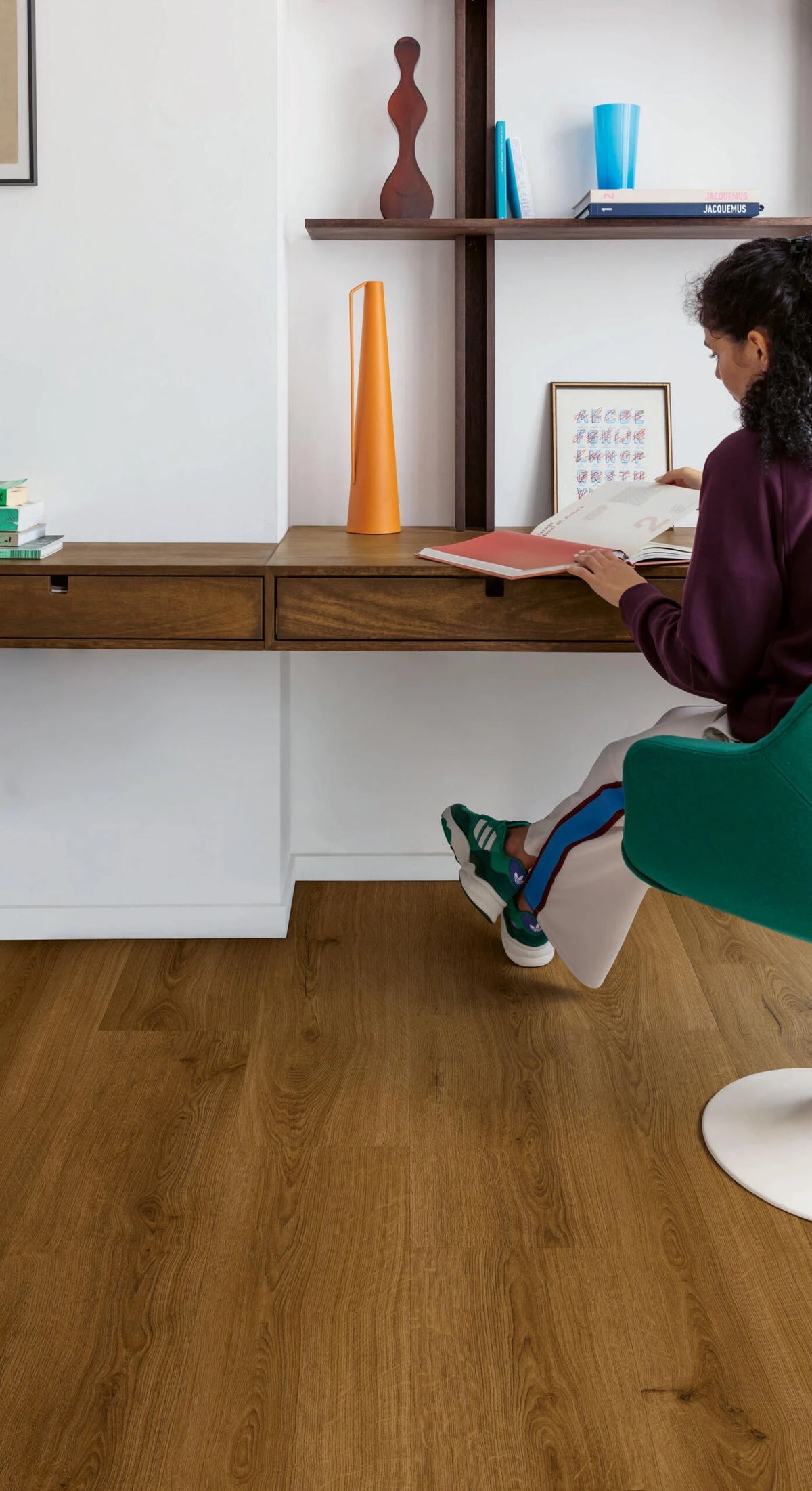 Quick-Step Bloom Hybrid Flooring 6mm Botanic Caramel Oak Setting