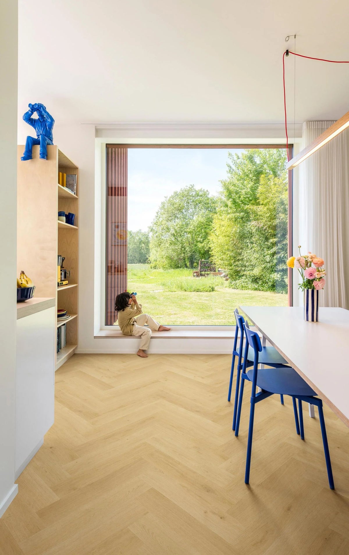 Quick-Step Impressive Design Herringbone Laminate Flooring 8mm Nutmeg Oak Setting