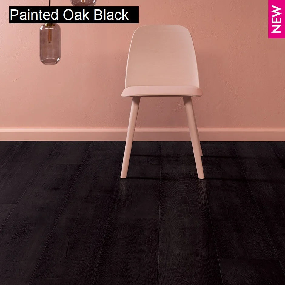 Quick-Step Perspective Nature Laminate Flooring 9mm Painted Oak Black Setting