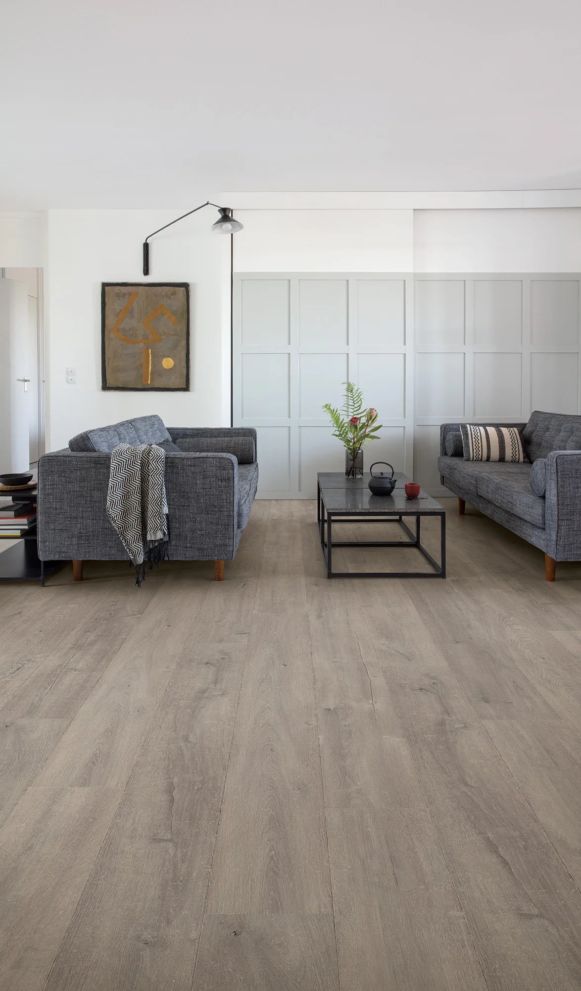 Quick-Step Perspective Nature Laminate Flooring 9mm Patina Oak Grey Setting