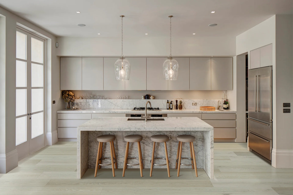 Topdeck Lumière Ultra HD Hybrid Flooring 7mm Cayman Oak Setting