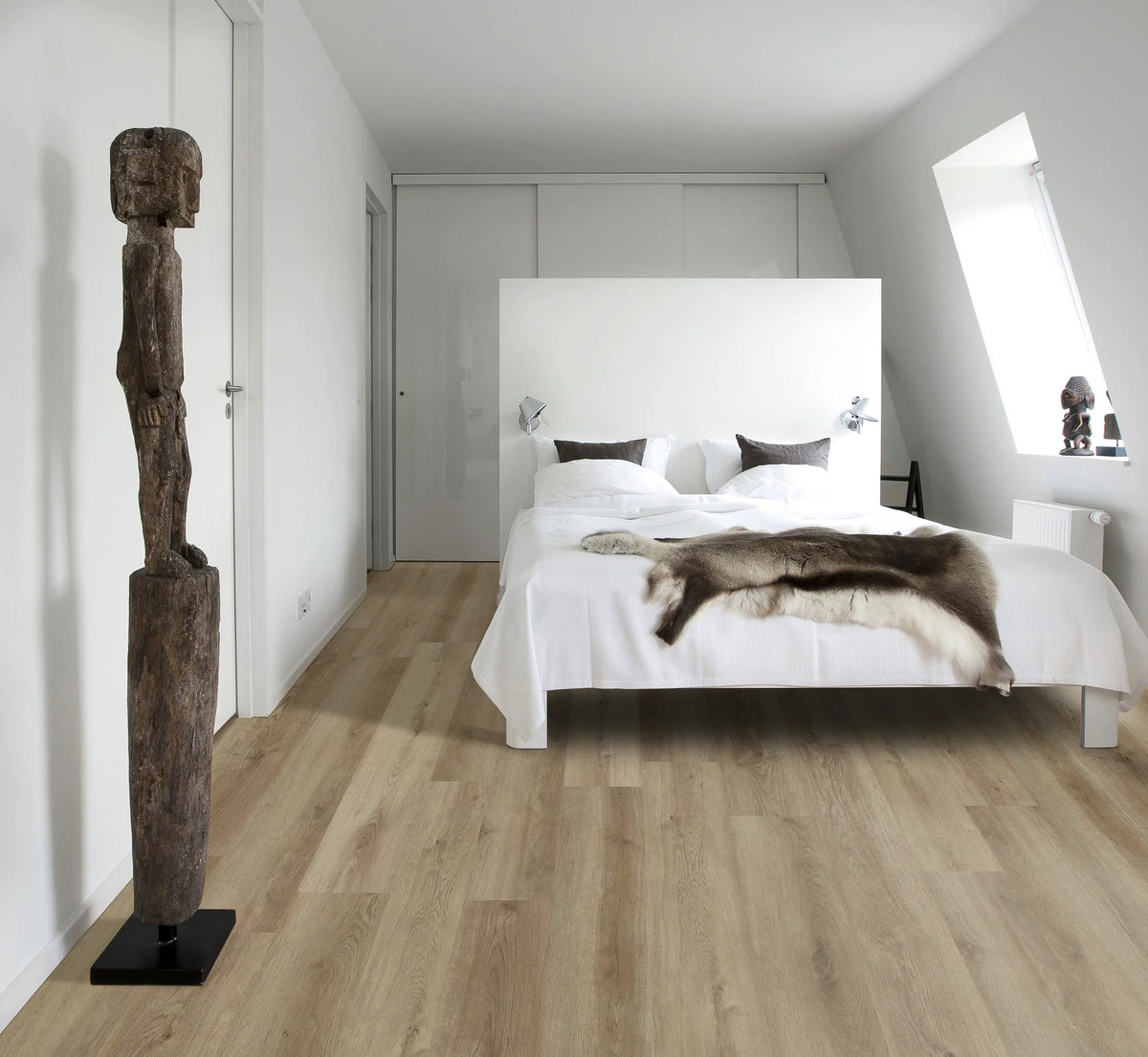 Topdeck Lumière Ultra HD Hybrid Flooring 7mm Sherwood Oak Setting