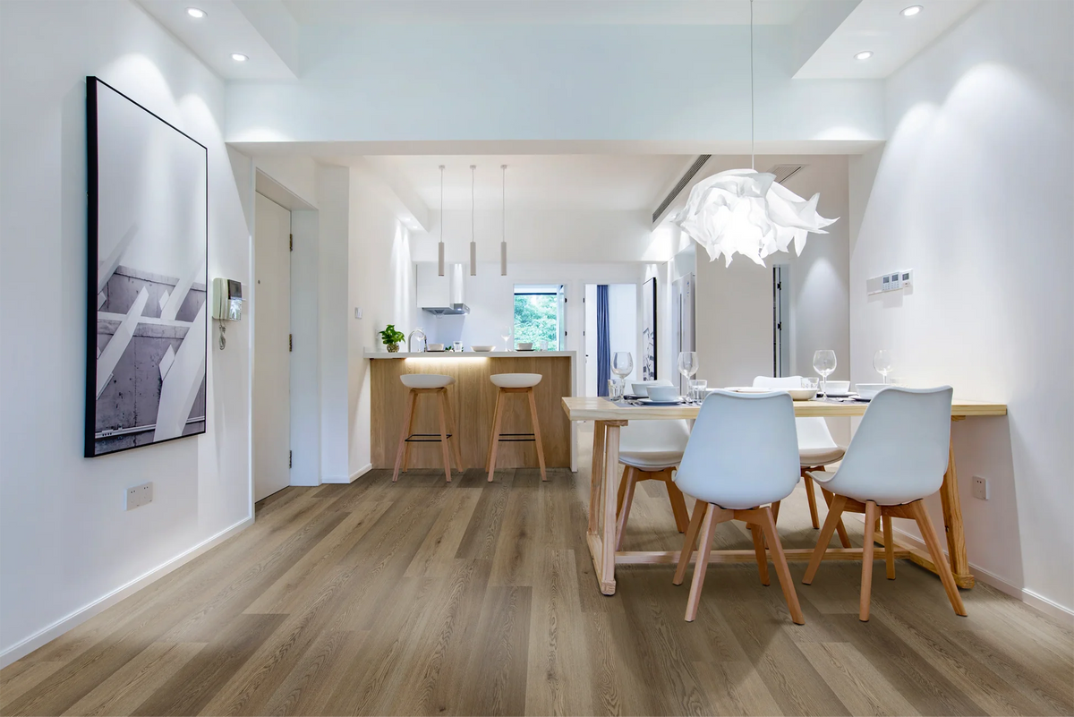 Topdeck Lumière Ultra HD Hybrid Flooring 7mm South Grove Oak Setting